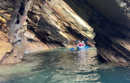 Kayak por las calas y cuevas Ribadeo Castropol
